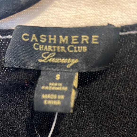 Luxury Cashmere Sweater - Picture 3 of 5